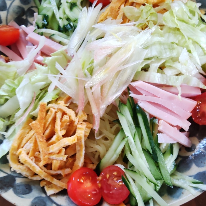 ミョウガタケの入った冷やし中華